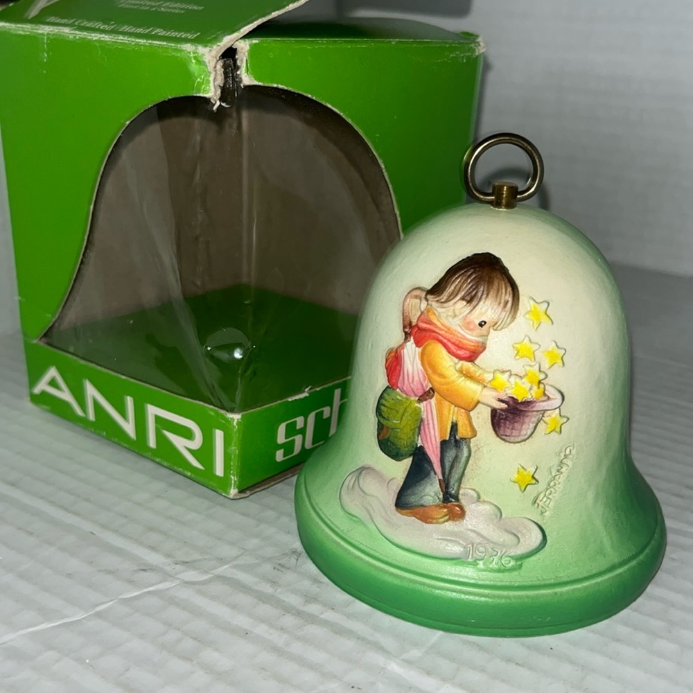 Vintage ANRI Italy 1976 Holiday Christmas Musical Bell ornament 1st series